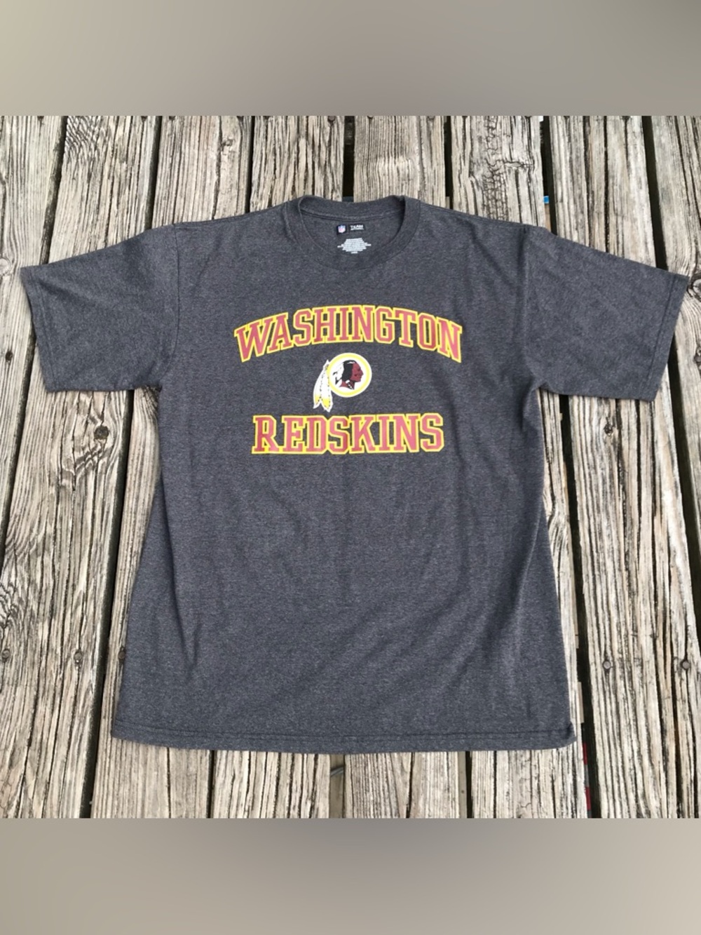 Mens L NFL Team Apperal Washington Redskins Foorball Team Graphic Tee Tshirt